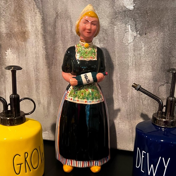 OLD HOLLAND NETHERLANDS WHISKEY DECANTER LADY HAND PAINTED W/ LIQUOR TAX STAMP - Picture 3 of 15